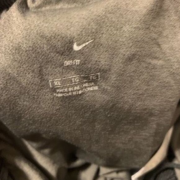 Nike Dri-Fit Size XL Gray Running Shorts - Picture 2 of 5